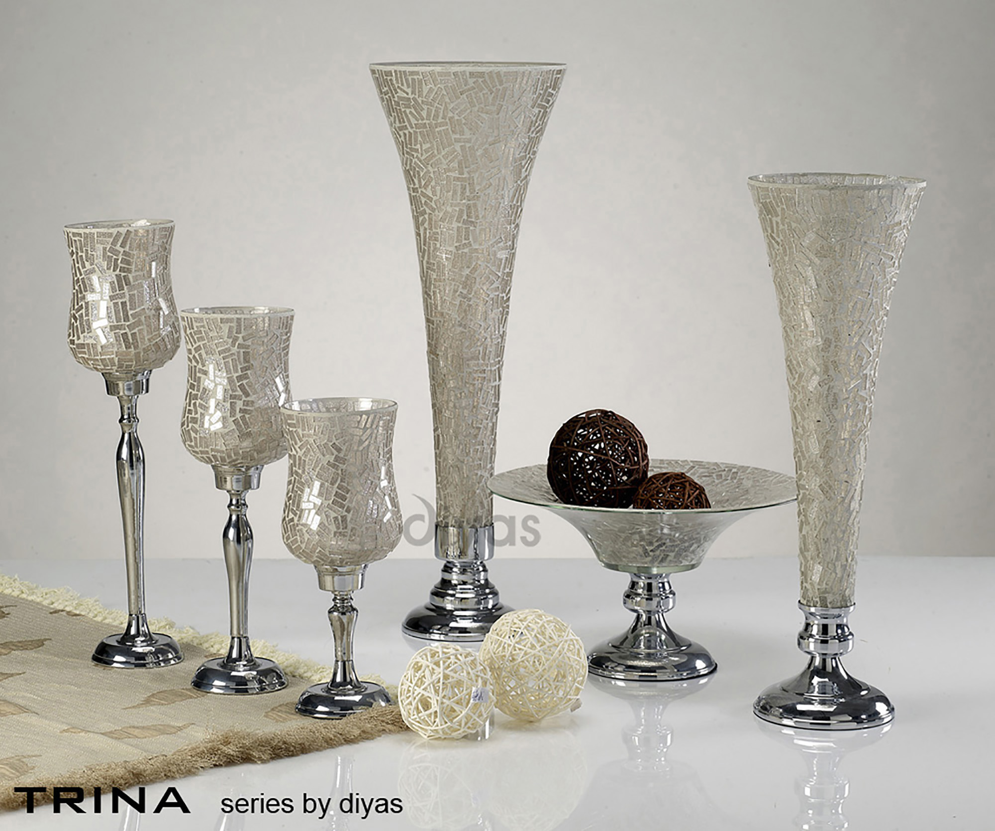 Trina Mosaic Art Glassware Diyas Home Platters